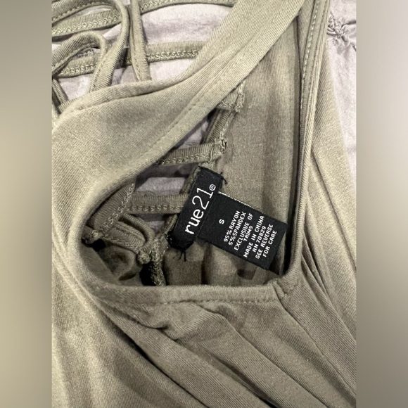 Dress Bundle - Picture 2 of 3